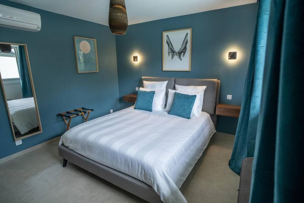 Rez De Villa De Charme-Piscine-3 Chambres 6 Pers Saint-Raphaël المظهر الخارجي الصورة