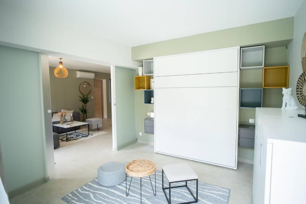 Rez De Villa De Charme-Piscine-3 Chambres 6 Pers Saint-Raphaël المظهر الخارجي الصورة